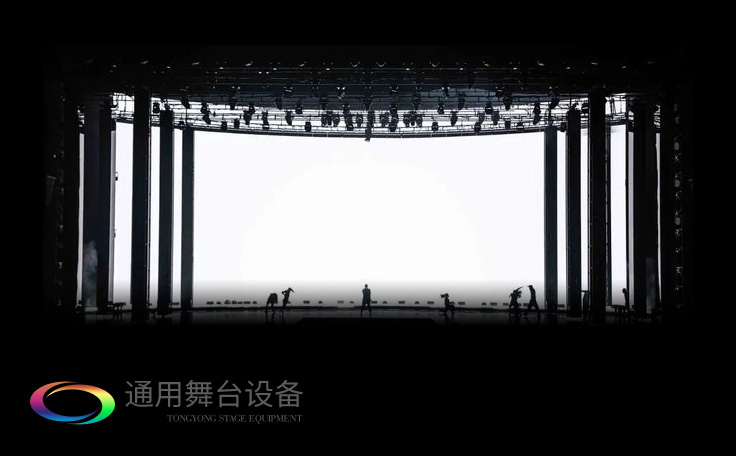 視覺屏幕為主、條狀LED屏幕、燈光設(shè)備及舞臺(tái)幕布詮釋當(dāng)下舞臺(tái)設(shè)計(jì)潮流