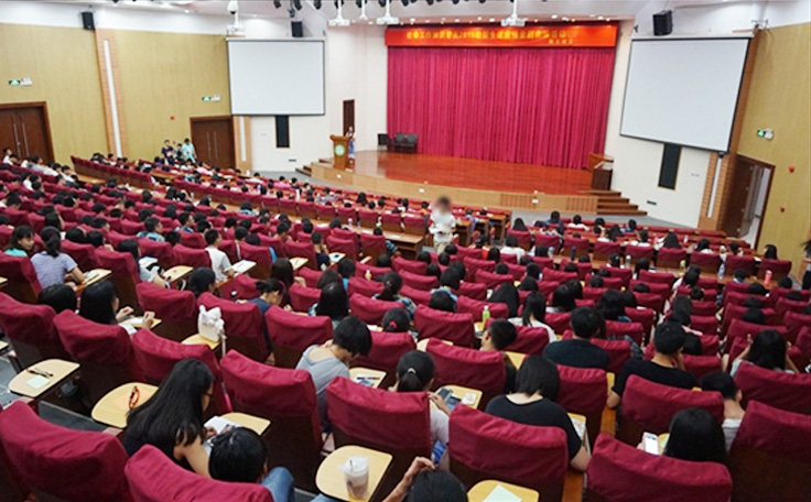 靚爆鏡的廣科院松山湖新校區(qū)多功能報告廳！報告廳舞臺機械及舞臺吊桿等建設(shè)項目由通用舞臺承建