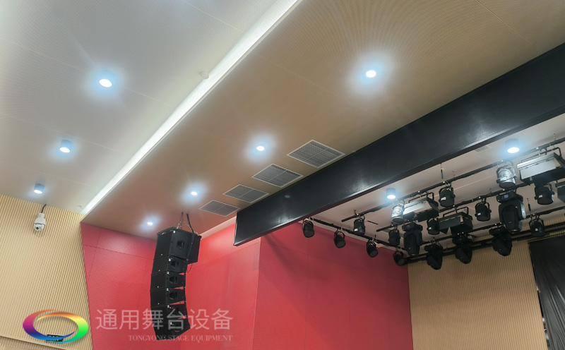 高顏值+實力派！通用舞臺吊桿成功打造某中學(xué)智慧化多功能報告廳項目
